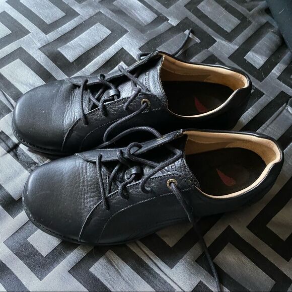 Red Wing black slip resistant work shoes - Picture 4 of 9